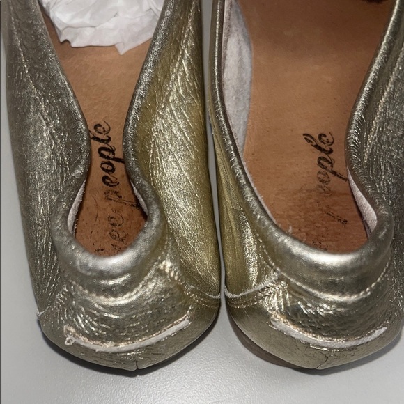 Free People Metallic Gold Leather Loafers size 37 or 7 - Picture 11 of 13